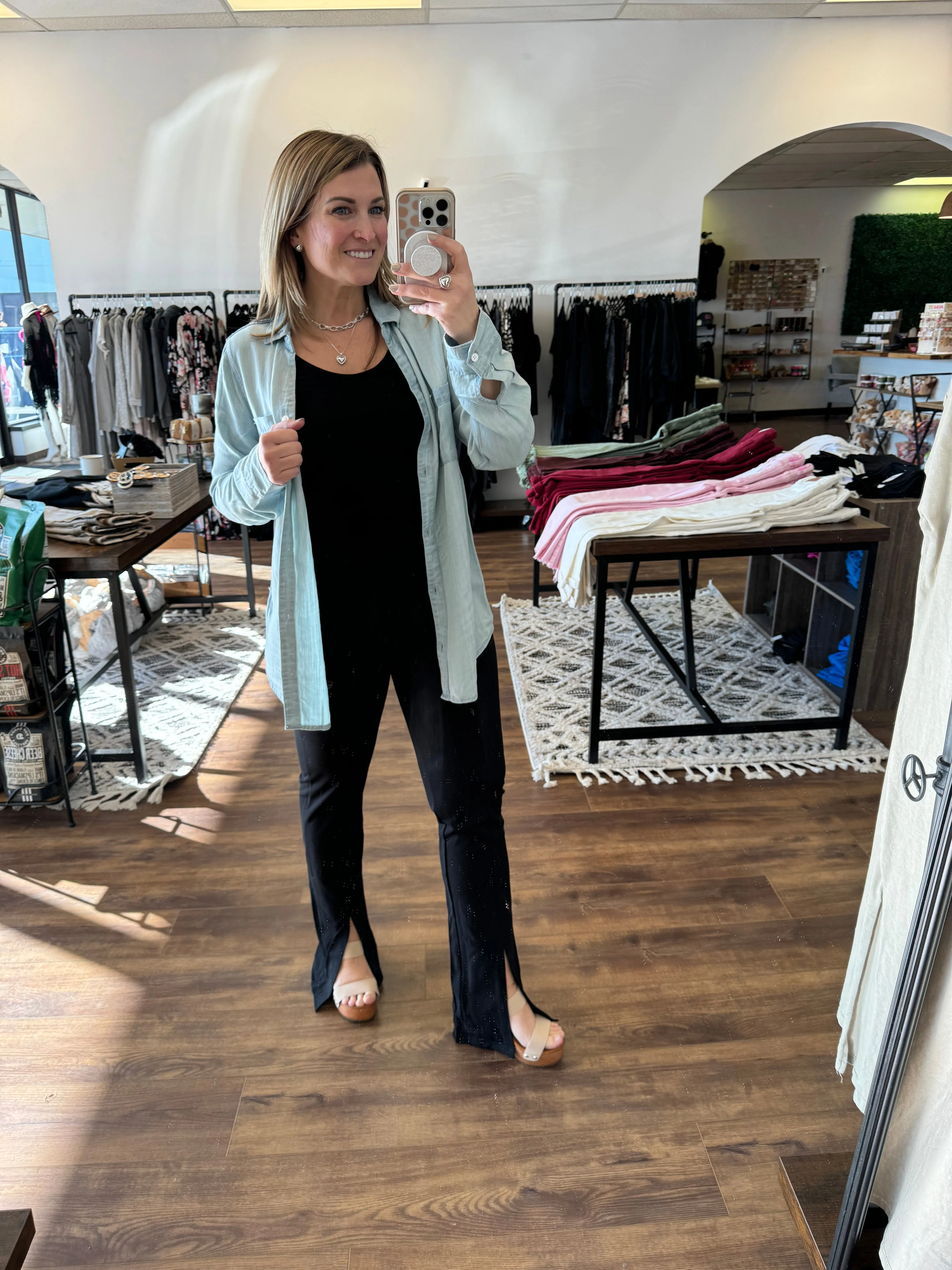Annie - Slit Hem and Pintuck Flare Stretch Pants