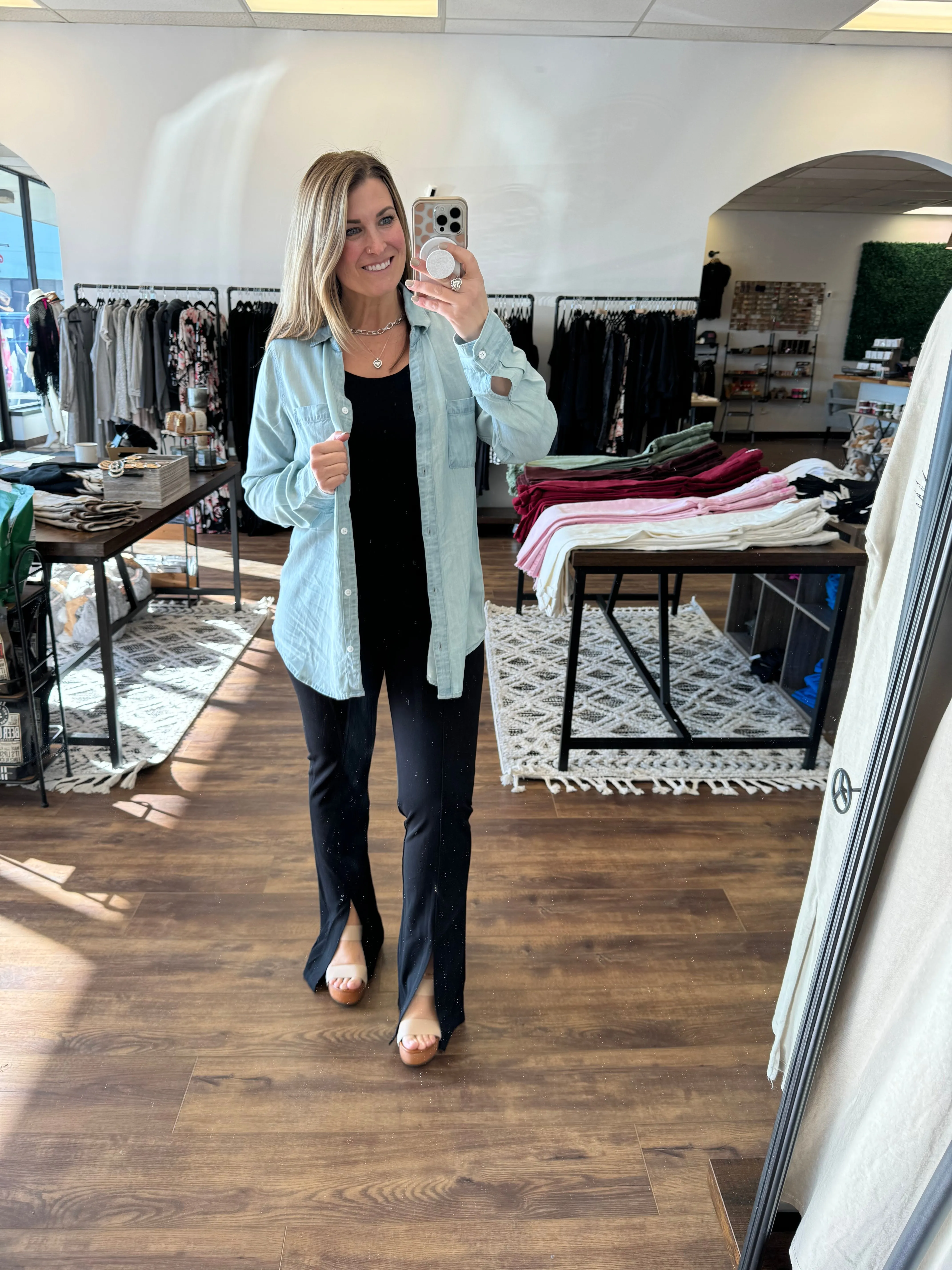 Annie - Slit Hem and Pintuck Flare Stretch Pants
