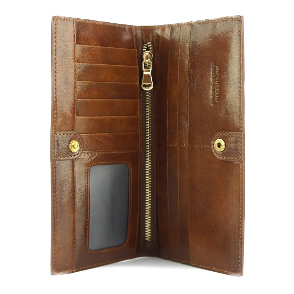 Bernardo V Wallet in cow leather