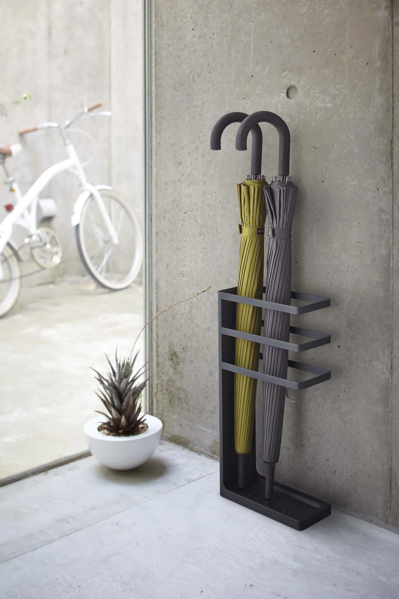 LAYER Umbrella Stand