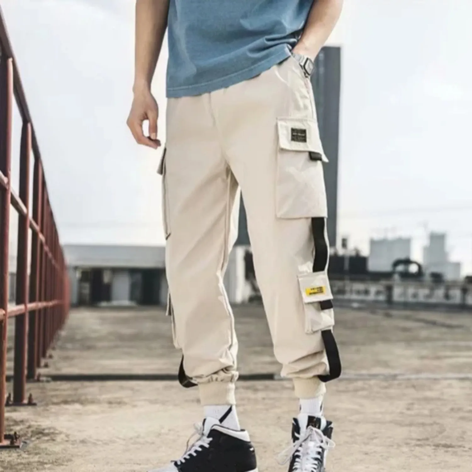 Men's Multi-Flap Pocket Cargo Pants | Perfect for All Seasons