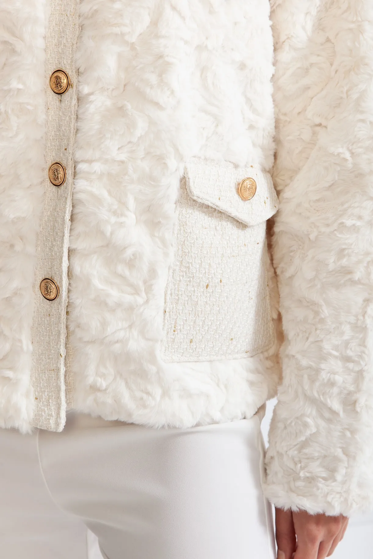 Veste duveteuse avec boutons dorés - Blanc