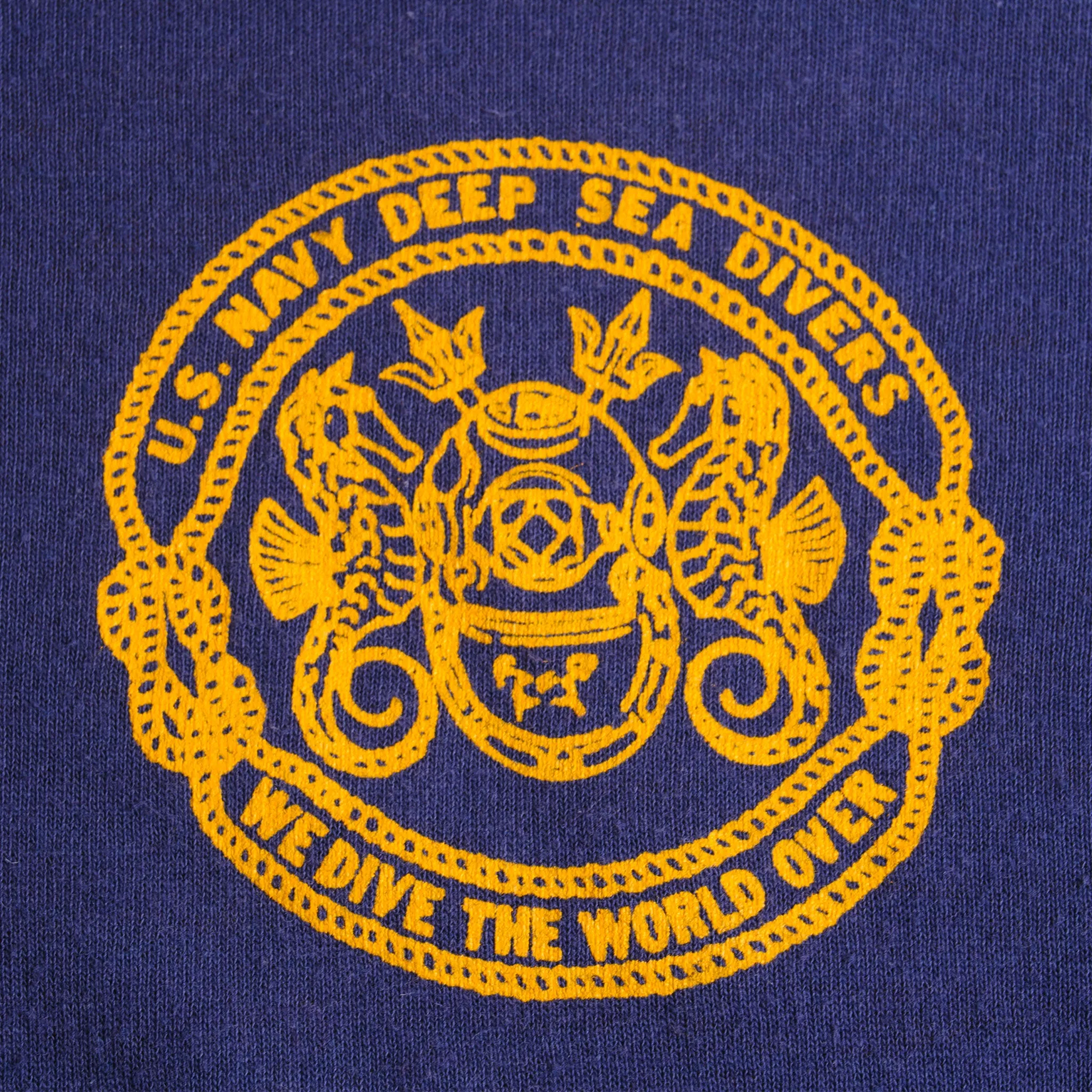 VINTAGE USN US NAVY DEEP SEA DIVERS TEE SHIRT SIZE XL